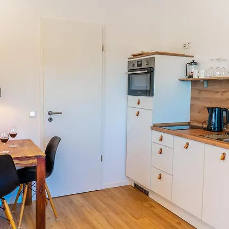 Ocean Breeze Apartment